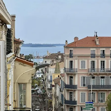 38m With Sea View Apartment